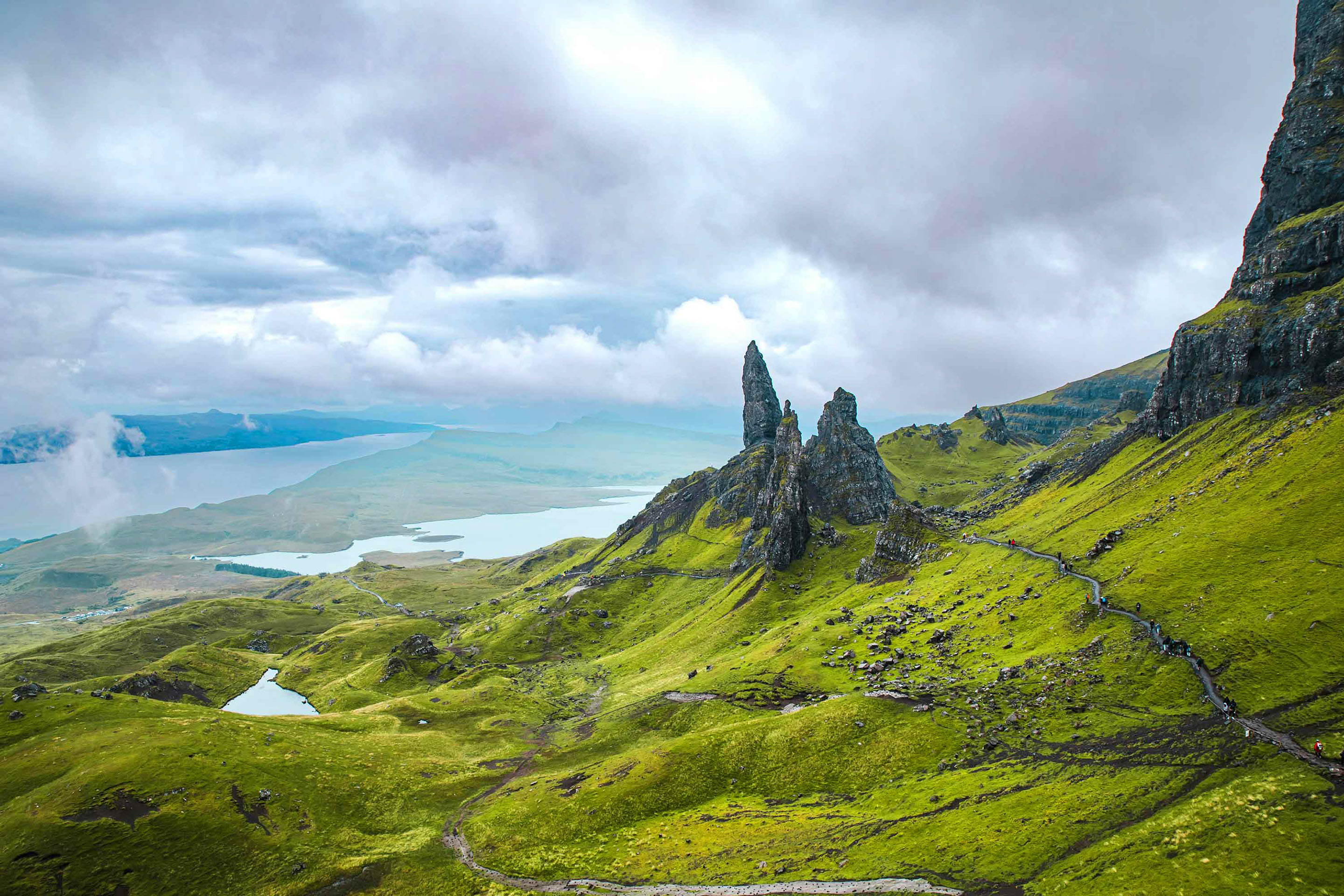 Explore one of the most scenic islands in the world on an Isle of Skye private hire tour with Discover Skye